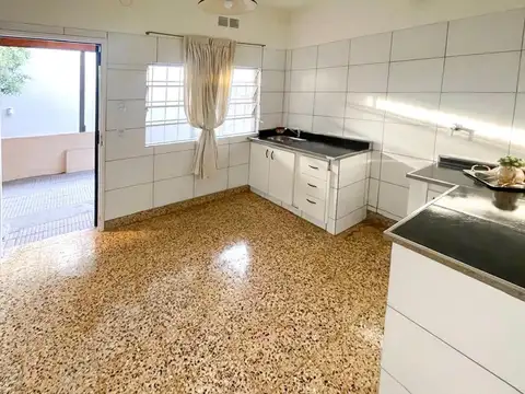 Leandro N. Alem 3800