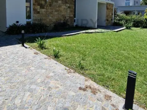 Casa en Venta en La Candida, USD 198.000