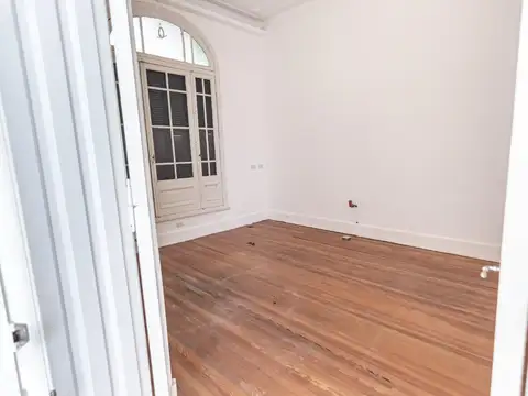 Oficina en Alquiler al Este