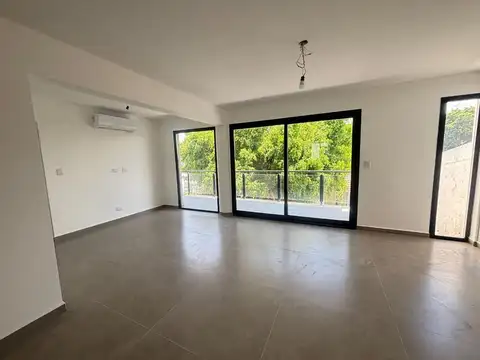 VENTA DEPTO 2 AMB BECCAR NUEVO BALCON PARRILLA