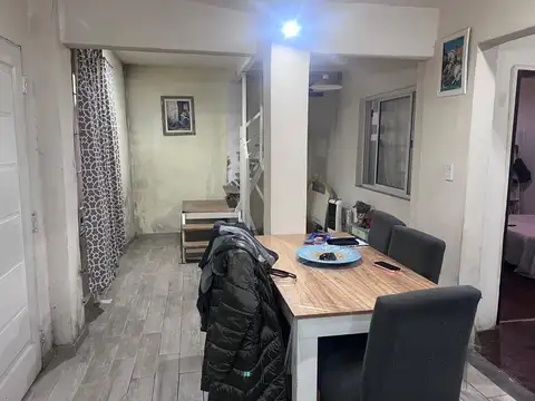 Alsina  al 2400 (LORENA)