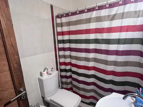Depto Tipo Casa 4 ambientes con 2 baños