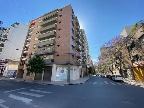 Local en Venta en esquina Centro Rosario