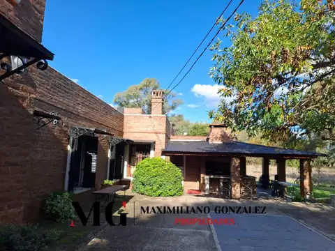 Casa en Alquiler con 1 cochera