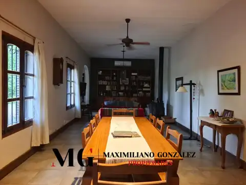 Casa en Alquiler con 1 cochera