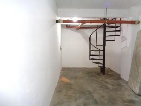 LOCAL 50 MTS A MEDIA CUADRA DEL SUBTE B