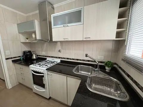 Departamento en Venta en Parque Luro, USD 86.000