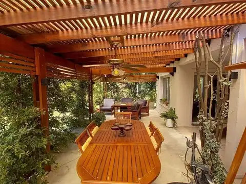 Casa 4 ambientes con 4 baños