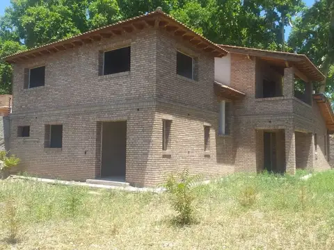 Re/max Excelencia vende Casa Drumond Lujan