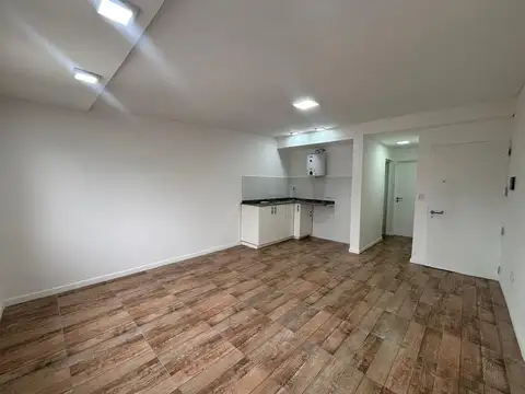 Departamento en Alquiler en Moron Sur, $ 600.000