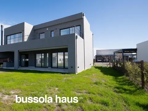 Casa en venta de 7 ambientes con amplios espacios en Riberas Puertos Escobar