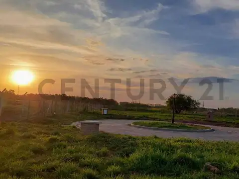 Lote En Venta en Oportunidad- Club De Campo San Simón - Frente A Rotonda