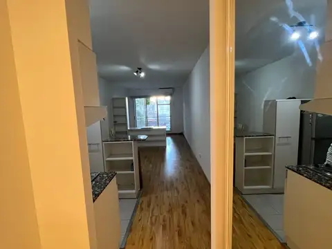 Monoambiente "categoría" balcón frente