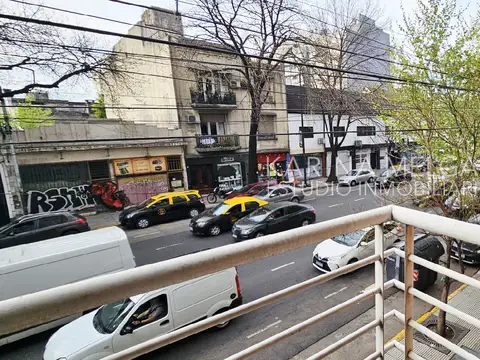 VENTA 3 AMBIENTES EN FLORES CON AMENITIES