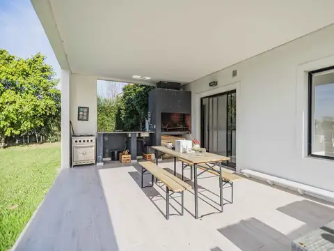 CASA UNA PLANTA ALQUILER Bo S FRANCISCO AL AGUA