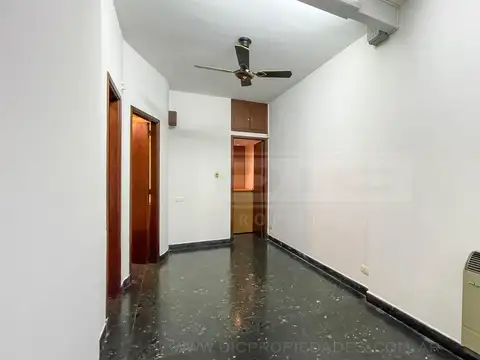 Pelliza  al 2000, entre Nicolas Avellaneda y Fray justo santa maria de oro