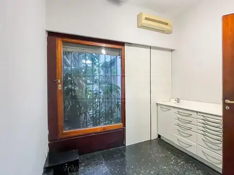 Oficina 2 ambientes con 1 baño