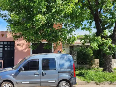 LAVALLE AL 100 - VENTA DE CASA 3 DORMITORIOS EN CAPITAN BERMUDEZ