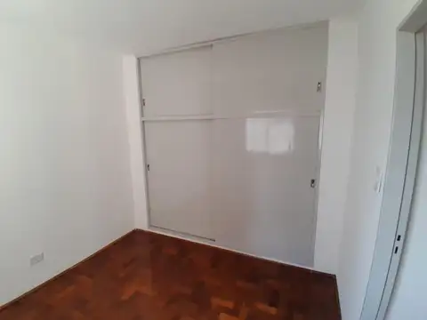 Departamento en Alquiler en Republica De La Sexta, $ 350.000