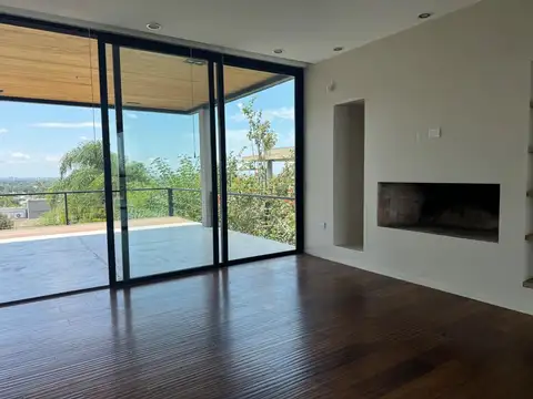 Casa en Venta al Oeste