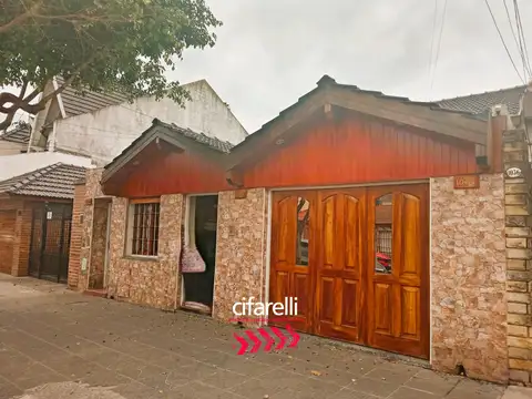 Depto Tipo Casa en Venta con 1 cocheras