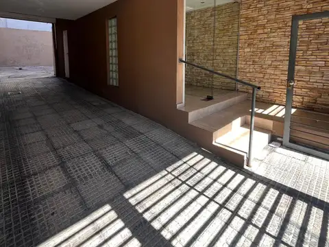 Departamento en Alquiler en Remedios de Escalada, $ 600.000