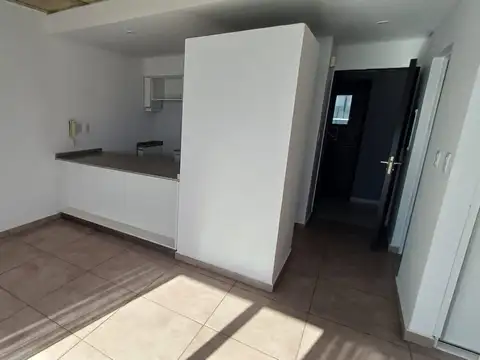 Departamento en Alquiler en Ilolay, $ 600.000