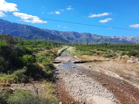 OPORTUNIDAD! LOTE CON SALIDA AL ARROYO en CORTADER