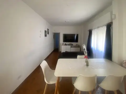 Depto Tipo Casa en Venta 45 años