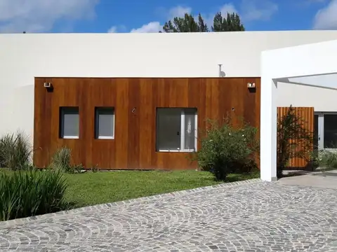 CASA en VENTA, LAS PRADERAS, LUJAN UF 228