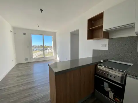 Departamento tres ambientes con cochera en venta en Escobar