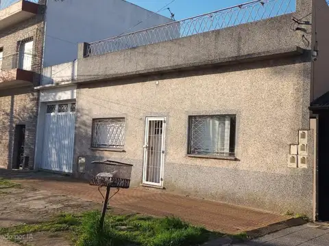 Casa en venta en Wilde apta crédito