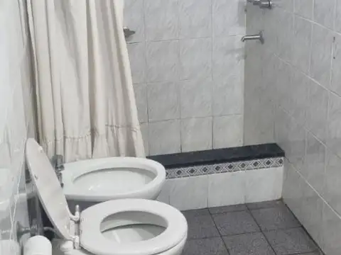 Casa en venta en Wilde apta crédito