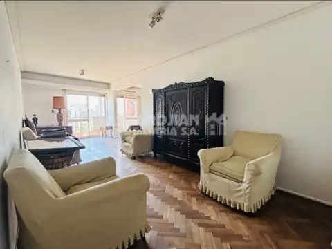 SENILLOSA 100, Piso 8