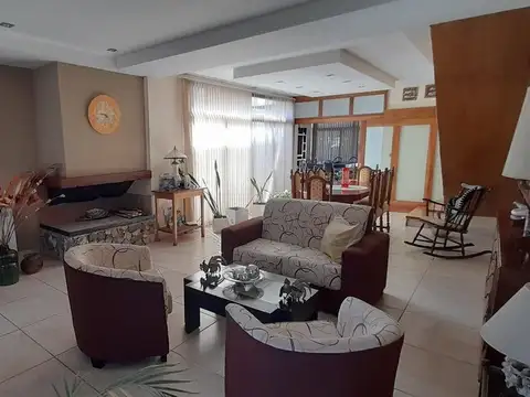 Excelente Casa en Guaymallen complejo cerrado