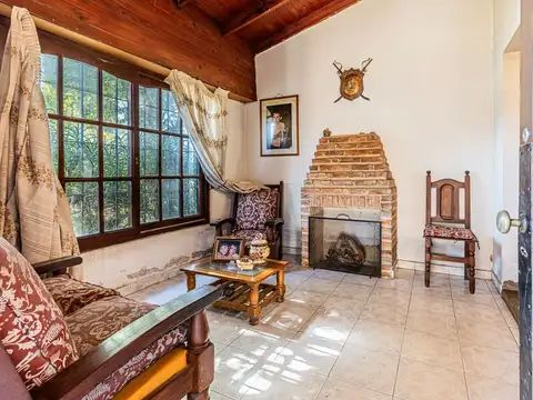 LOTE 300m2 - 2 DORM. JARDIN Y PISCINA