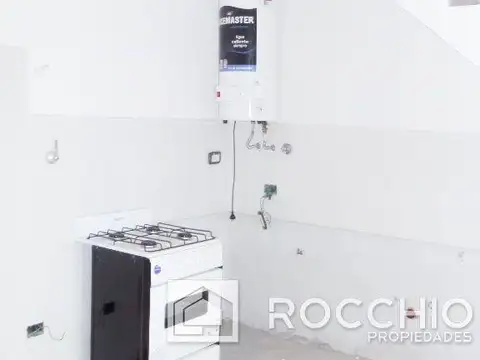 AVENIDA PTE. PERON 4456. Entre Rondeau y Avellaneda