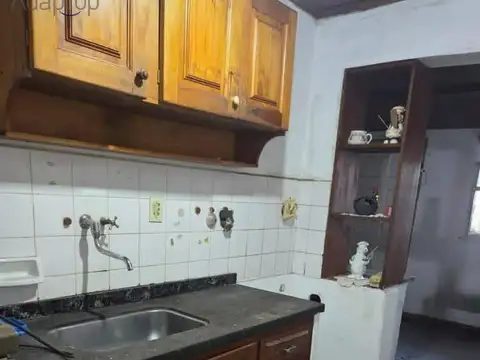 Casa 5 ambientes con 1 baño