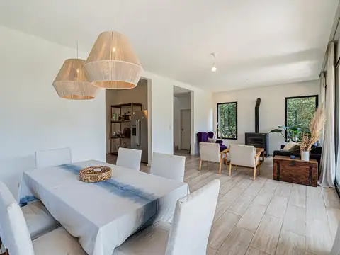Casa 6 ambientes con 3 baños