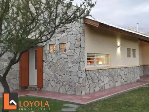 Casa 3 ambientes con 2 baños