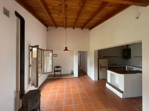 CASA EN ALQUILER - 3 DORMITORIOS - VILLA ALLENDE