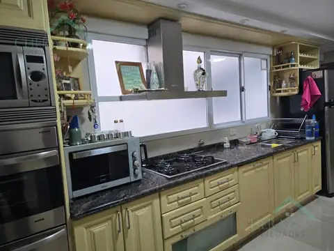 Departamento 5 ambientes con 3 baños