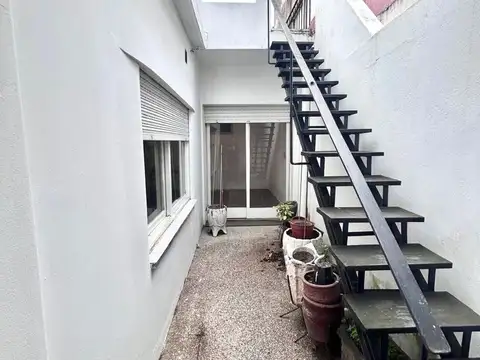 VENTA PH 3 amb patio - terraza - parrilla - Flores