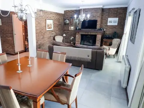 VENTA CASA - CLUB DE CAMPO PUEYRREDON