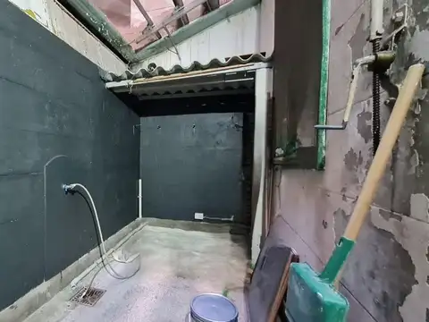 Alquiler 3 ambientes San Nicolás. Patio y lavadero