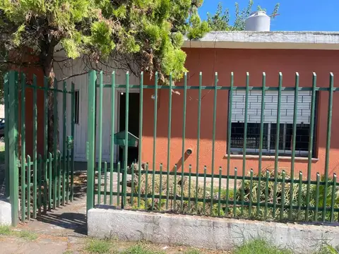 CASA EN VENTA, 4 AMB, JOSE C PAZ