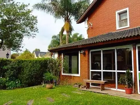 Casa en Venta en Haras Maria Elena, USD 355.000