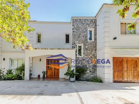 Casa en Alquiler en El Nacional Club De Campo, USD 1.800