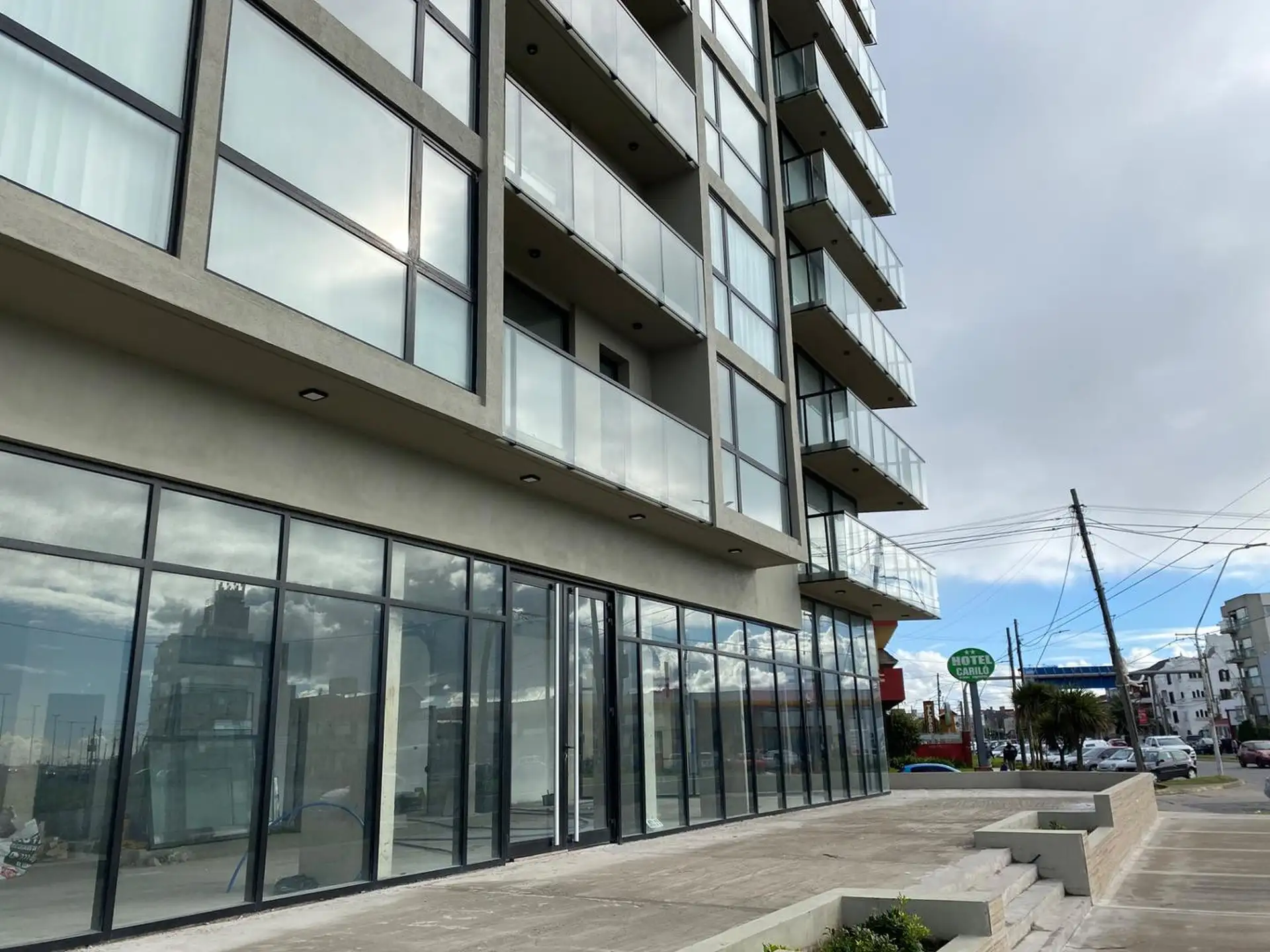 Depto 2 amb c/cochera Edificio Village Rond Point
