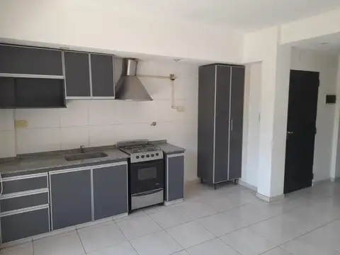 Departamento en Alquiler en Remedios de Escalada, $ 475.000